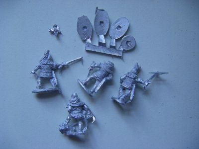 Gallic Nobles
Xystons Gallic Nobles pack - ANC 20180 - well, half of it anyway (the other 4 figures are duplicates of these). Separate shields, hands cast to be drilled for spearsmore well cast and nicely animated figures from Xyston. A touch large to mix with Essex etc, but by no means their worst size-wise
Keywords: Gallic,