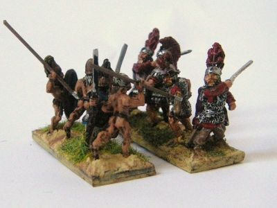 Comparing Testudo figures with Xyston & Warmodelling
Testudo Romans/Gauls (all painted as Romans) next to other manufacturers stuff  (Xyston & Warmodelling Gauls)
Keywords: LRR Gallic ancbritish