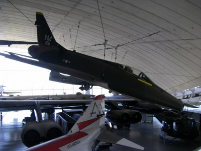 F100 -
In the USAF Hall
