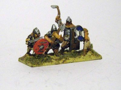 Viking Infantry
The tall chap is from Irregular Miniatures, the rest are Two Dragons
Keywords: viking scotsisles
