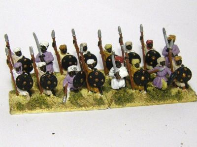 Arab Spearmen 
The legendary Essex spearman (AEA 11), with some friends from similar codes. From [url=http://www.essexminiatures.co.uk/frames15anc.html]Essex's generic Arab ranges[/url]
Keywords: arab khurasanian umayyad bedouin berber