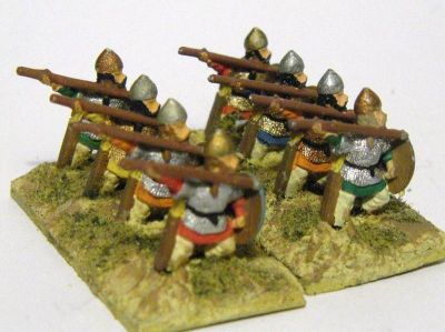 Ghaznavid Dailami Spearmen
Britains most often seen brand of Dailami Infantry. From [url=http://www.essexminiatures.co.uk/frames15anc.html]Essex's generic Arab ranges[/url]
Keywords: arab dailami