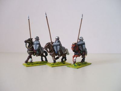 Mounted Teutonic sergeants with lance - 3 variants
New Teutonics from Legio Heroica - pre 1250AD. Pics courtesy of [url=http://www.legio-heroica.com/Feudali.html]Legio Heroica[/url] 
Keywords: teutonic