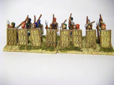 Persian Immortals with Pavise
Essex Immortals and archers (codes MPA114  Amrtaka (Immortal) H.I. javelin & pavise and MPA119 archers). Whicker effect simply by inking
Keywords: EAP