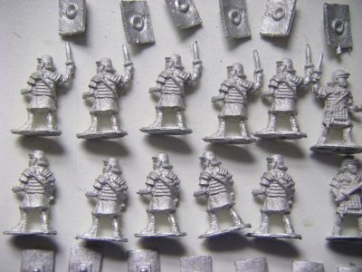 Early Imperial Roman Legionaries in segmented armour
EIR Legionaries from [url=http://www.rebelminis.com/]Rebel Miniatures[/url] This is a pack of 20 infantry - separate shields
Keywords: EIR