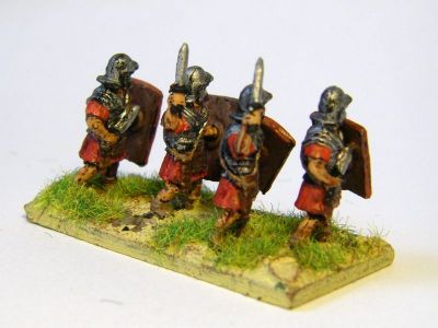Early Imperial Roman Legionaries in segmented armour
EIR Legionaries from [url=http://www.rebelminis.com/]Rebel Miniatures[/url]
Keywords: EIR
