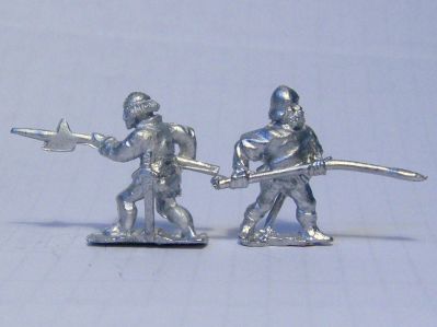 Swiss Infantry - Size Comparison of Essex & Roundway Miniatures
Swiss halberdier from Roundway Miniatures (left) and Medieval German spearmen from Essex (right)
Keywords: Swiss medgerman