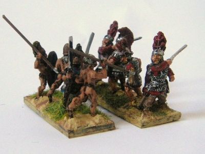 Comparing Testudo figures with Xyston & Warmodelling
Testudo Romans/Gauls (all painted as Romans) next to other manufacturers stuff  (Xyston & Warmodelling Gauls)
Keywords: LRR Gallic ancbritish