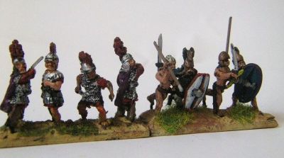 Comparing Testudo figures with  Warmodelling & Xyston
  Testudo Romans/Gauls (all painted as Romans) next to other manufacturers stuff  (Xyston & Warmodelling Gauls)
Keywords: LRR Gallic ancbritish