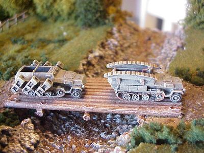 SdKfz_251_with_rockets_and_SdKfz_251-7_Engineer_halftrack
