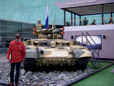 BMPT "Ramka"
The BMPT "Ramka" ("Tank Support Fighting Vehicle") is a new Russian armored vehicle designed to support tank and infantry operations, primarily in urban areas.
This vehicle is sometimes nicknamed the "Terminator". A small number were delivered to the Russian army for evaluation beginning in 2005. The BMPT is based on the chassis of the T-72 
