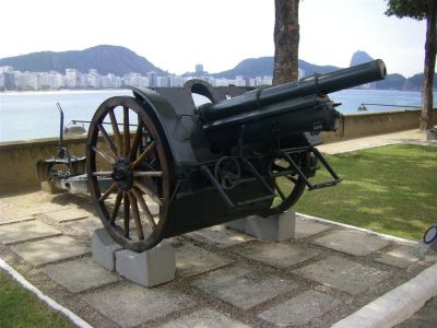 Images from Fort Copacabana, Rio
[url=http://en.wikipedia.org/wiki/Fort_Copacabana]Fort Copacabana, Rio[/url] contains the Museum of the History of the Brazilian Army and a coastal defense fort, Fort Copacabana
