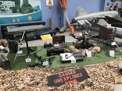 Bomb disposal kit
