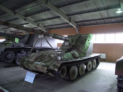 Geschutzwagen 638/18 SF Ardelt Waffentragen
Geschutzwagen 638/18 SF Ardelt Waffentragen. 88m on Pz38 chassis
