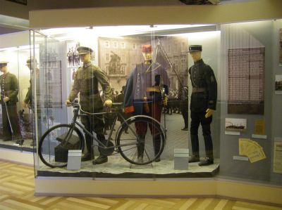 Blokes with a bike 
Photos from the [url=http://www.vhu.cz/cs/stranka/armadni-muzeum/]Prague Military Museum[/url] �i�kov, showcasing history of the Czech and Czechoslovak Military
