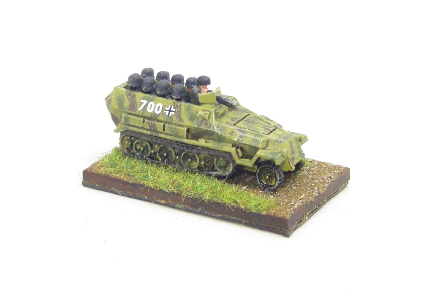 10mm WW2 Vehicles and Infantry for BKC, 10mm, Painted in 2021