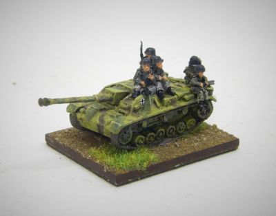 Pendraken StuG with long barrel, 
Arrowhead German tank riders added. StuG originally had short "infantry support" barrel but I lost it when stripping it down for a repaint!
