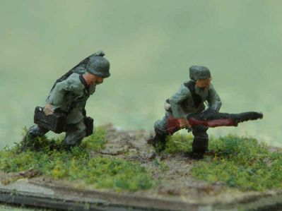 German Infantry LMG team
