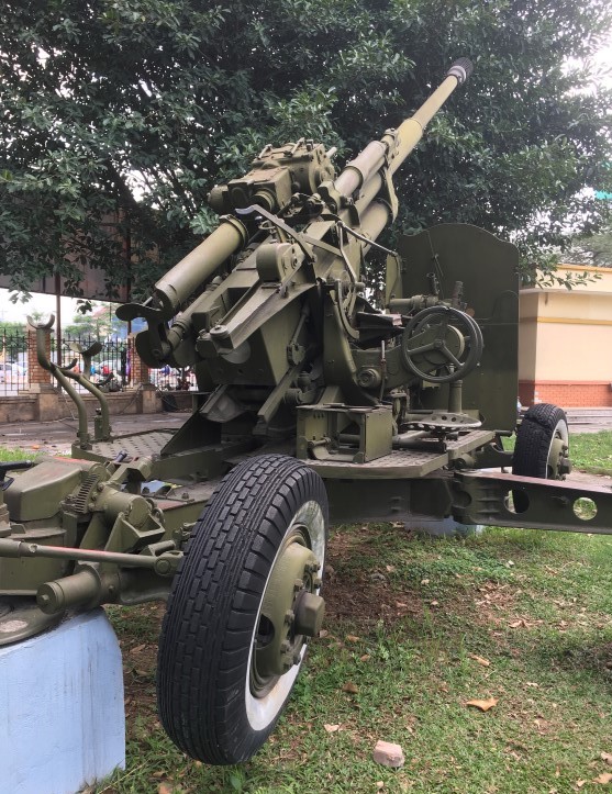 Vietnam War Russian 100mm AA Guns, Hanoi Museum, Historic Real Kit