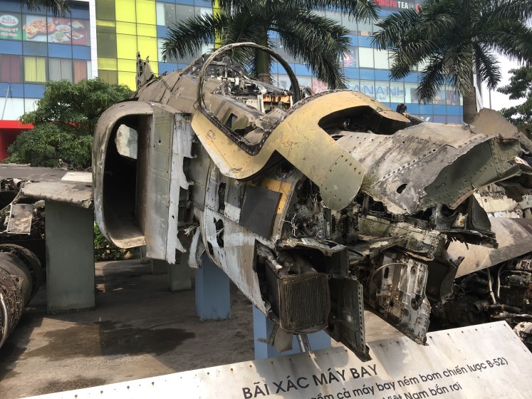 Vietnam War downed F-4 Phantom,, Hanoi Museum, Historic Real Kit