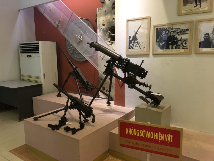 Vietnam War Aircraft & Guns, Hanoi Museum, Historic Real Kit